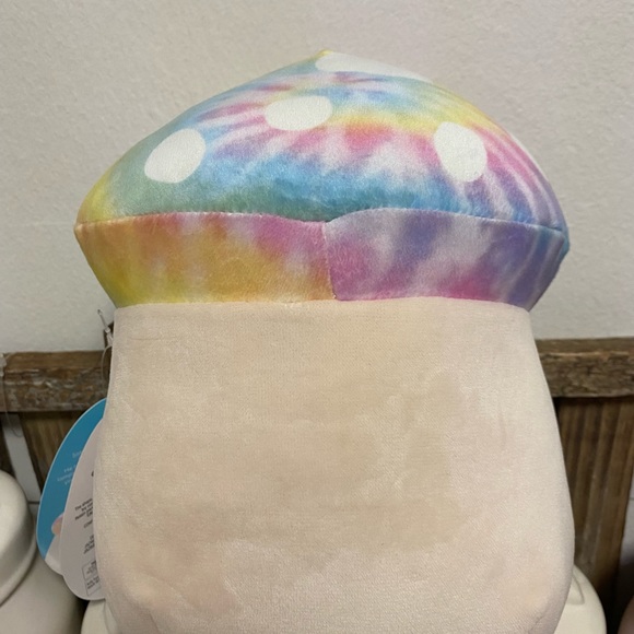 Kervena 7" Squishmallow - Picture 2 of 2